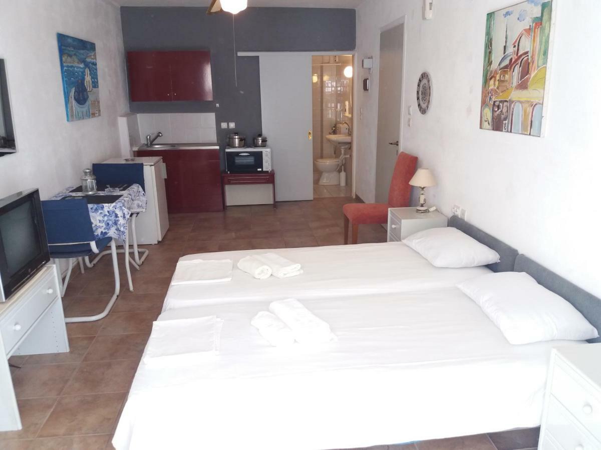 Studio In Garden Poros Town Extérieur photo